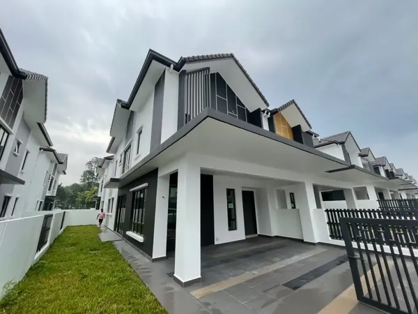 The Aura Townvilla, Klang – gambar 10