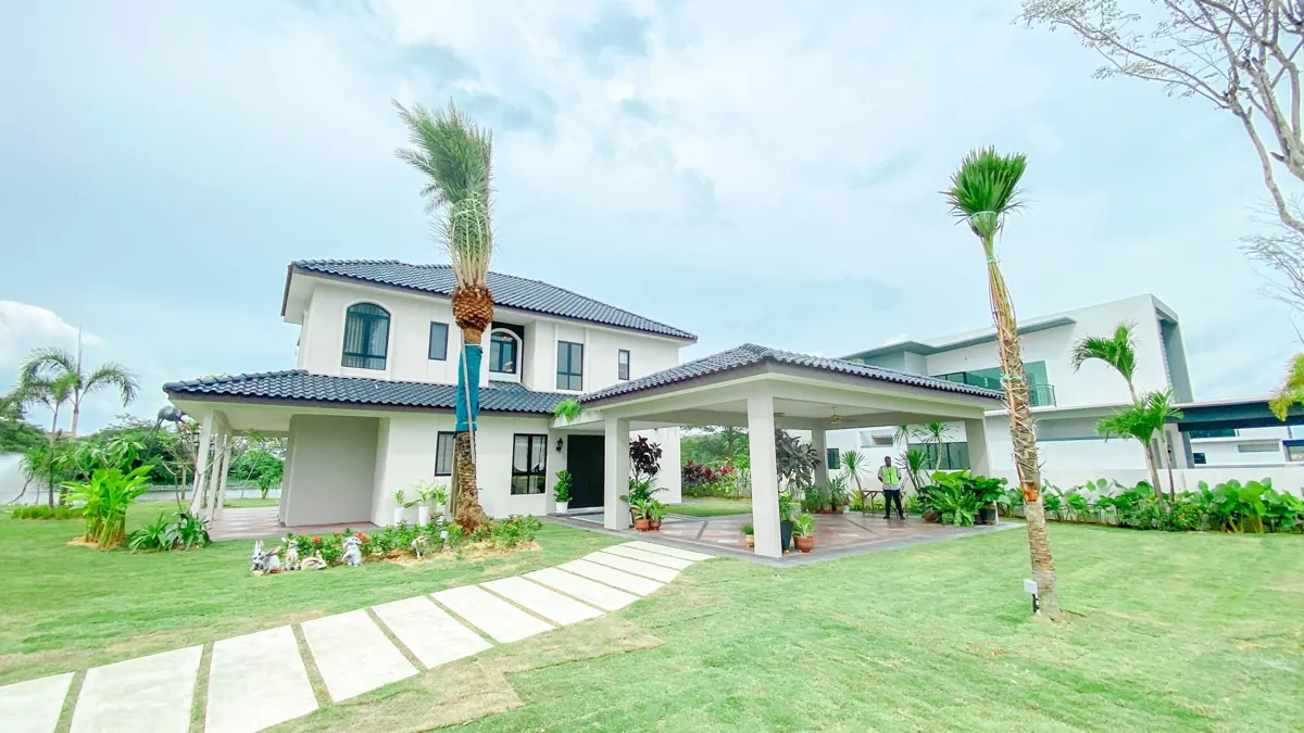 The Lakes, Bandar Tasik Idaman, Ipoh – gambar 1